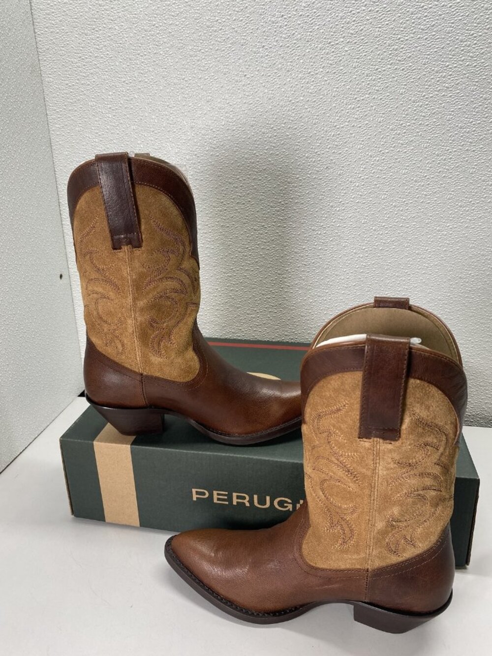 Idyllwind Womens Oakspur Western Boots Round Toe Size 7 B Brown *Sample Boots*